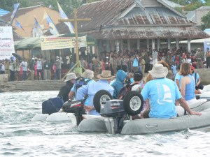 Heading into welcome reception - check out the crowd on the dock