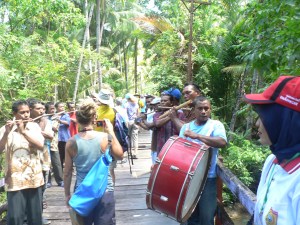 Why didn't I bring those ear plugs!